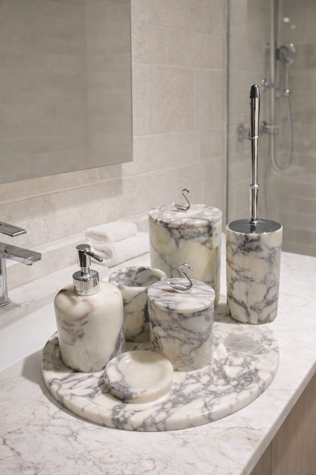 Calacatta Viola 7-Piece Bathroom Set with Toilet Brush