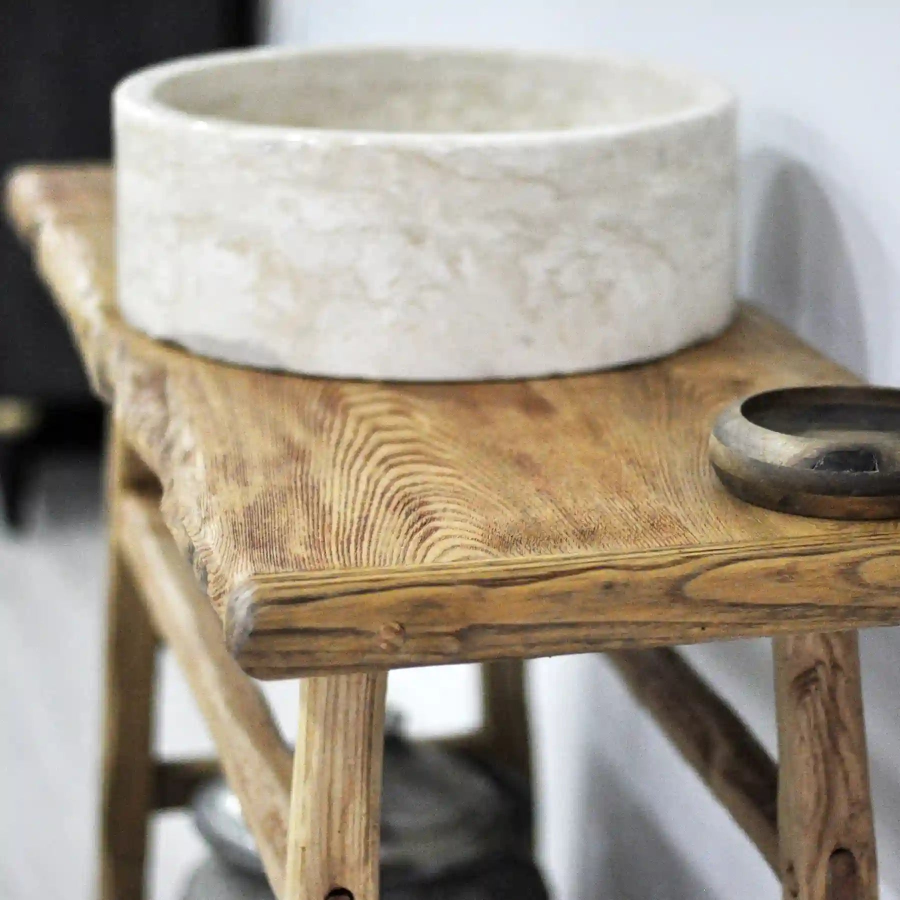 Rustikale Badezimmerwaschtische - Schmaler Bauernhausstil, Live Edge Wood