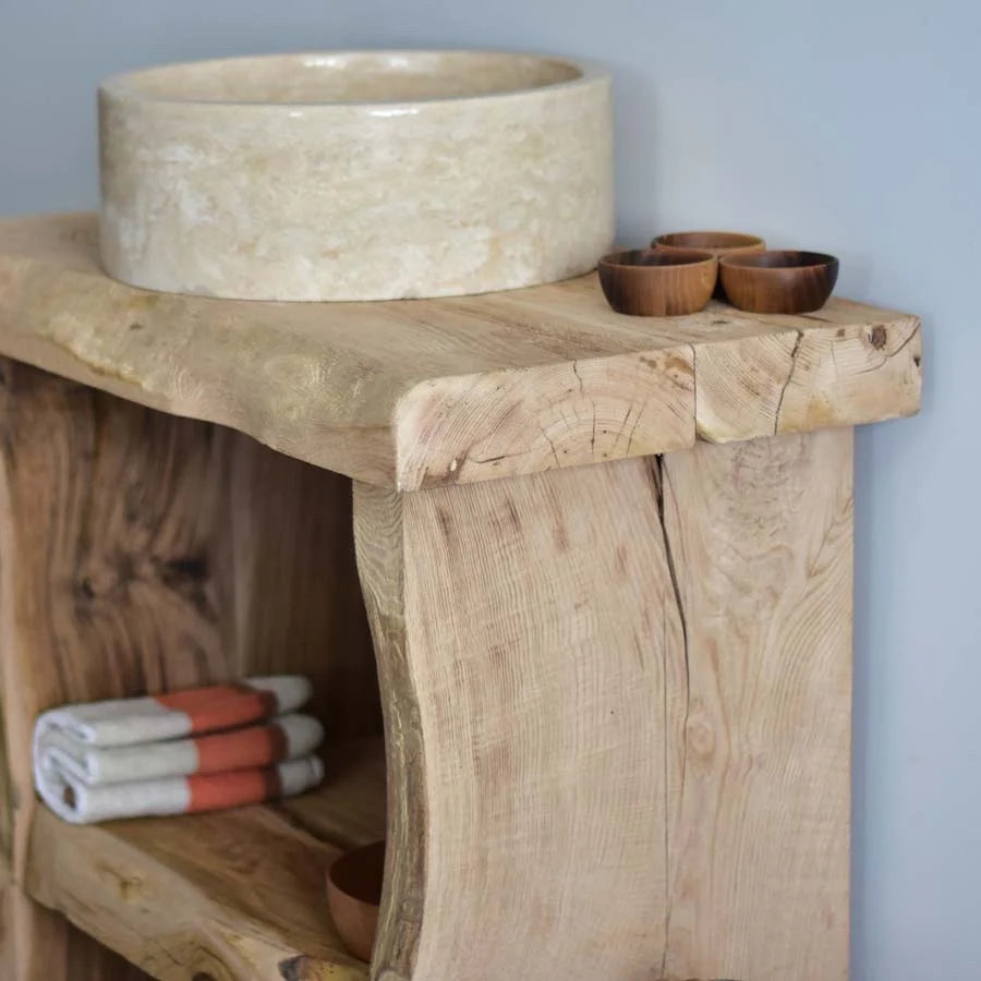 Rustikaler Badezimmer-Waschtisch mit Einzel- oder Doppelwaschbecken – schmales Live Edge-Holz