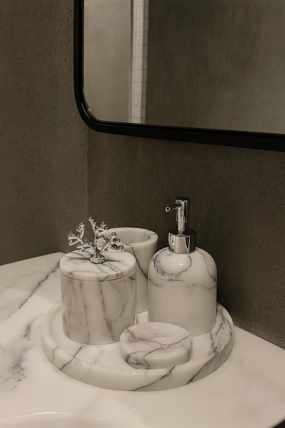 White Marble Bathroom Set with Round Tray
