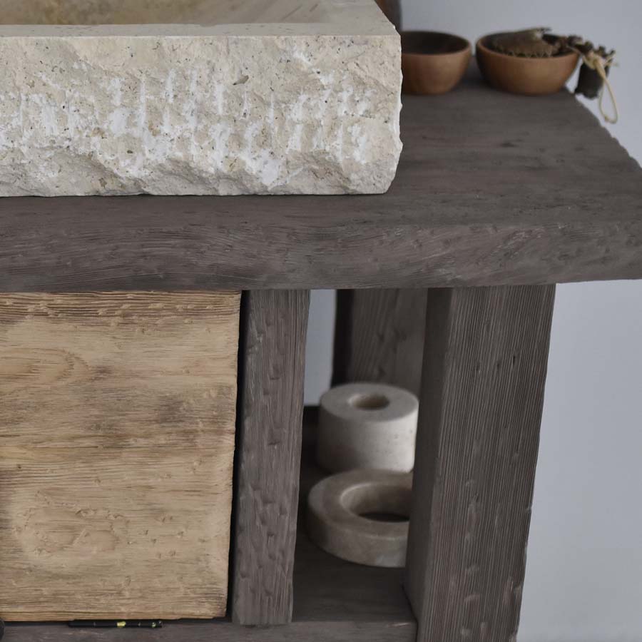 Rustikale Badezimmerwaschtische - Maßgefertigtes schmales Bauernhaus-Holz mit natürlicher Kante