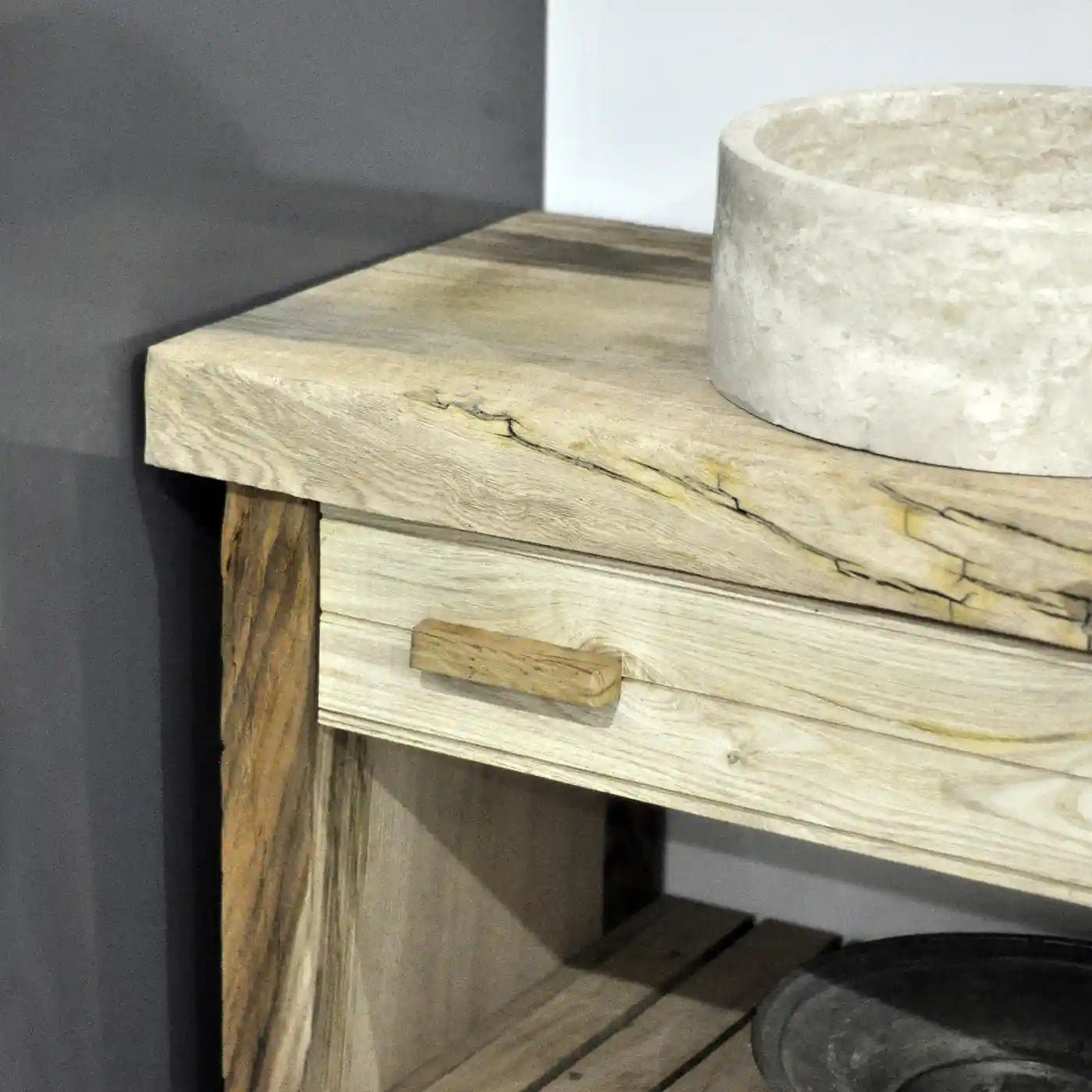 Rustikaler Badezimmer-Waschtisch mit Einzel- oder Doppelwaschbecken – schmales Live Edge-Holz 