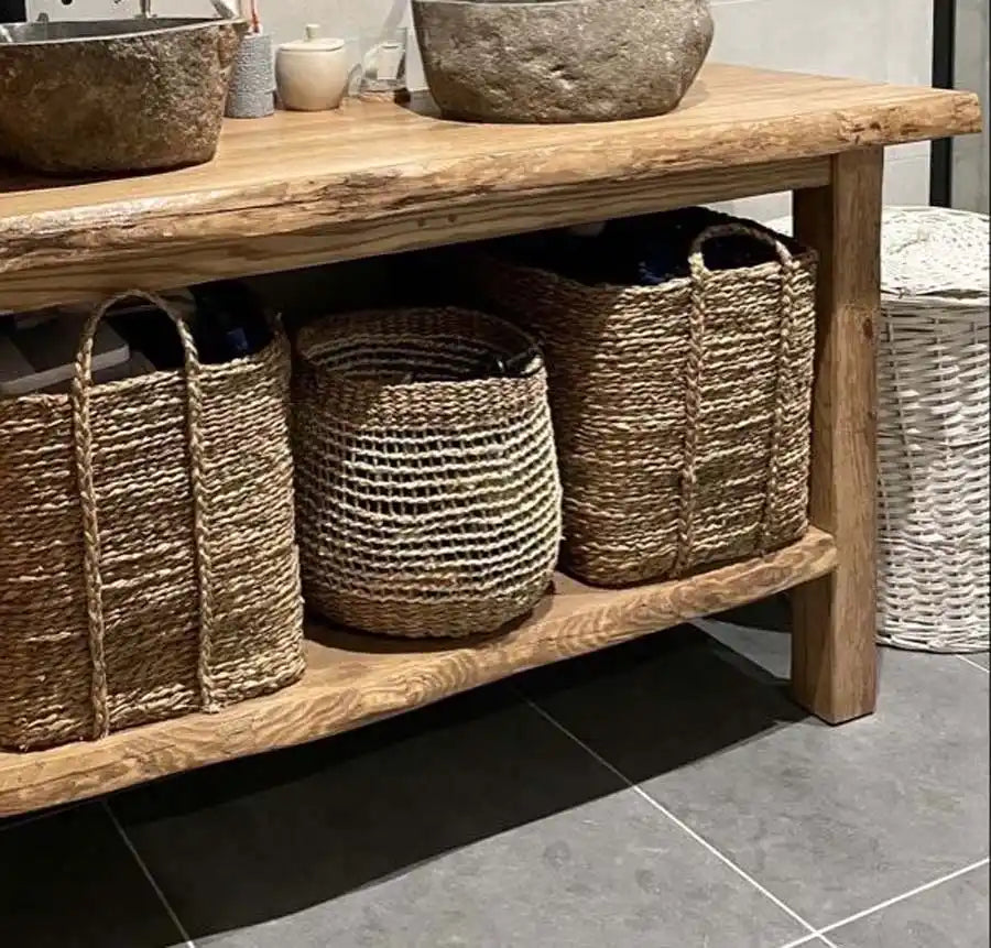 Rustikale Badezimmerwaschtische - Schmaler Waschtisch aus Holz im Landhausstil mit natürlicher Kante