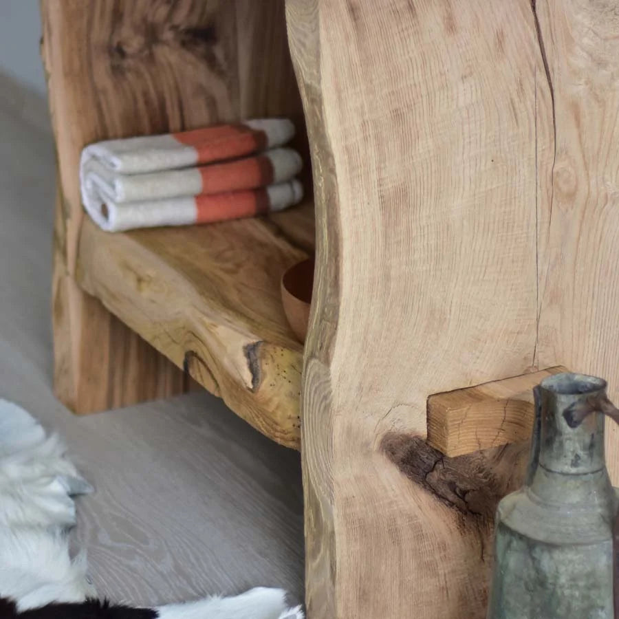 Rustikaler Badezimmerwaschtisch - Schmaler Bauernhaus-Waschtisch aus Holz mit natürlicher Kante