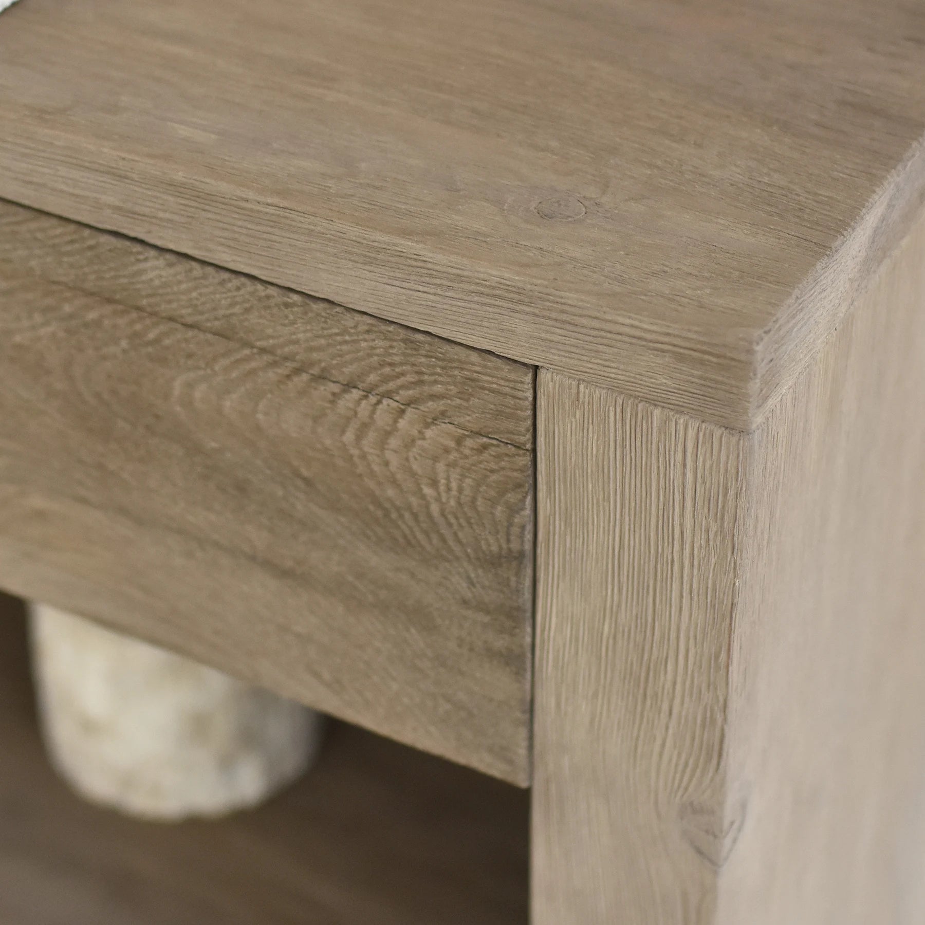 Rustikaler Badezimmer-Waschtisch mit Einzel- oder Doppelwaschbecken – schmales Live Edge-Holz 